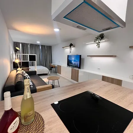 Sunny Apto Castle Harbour Appartement *