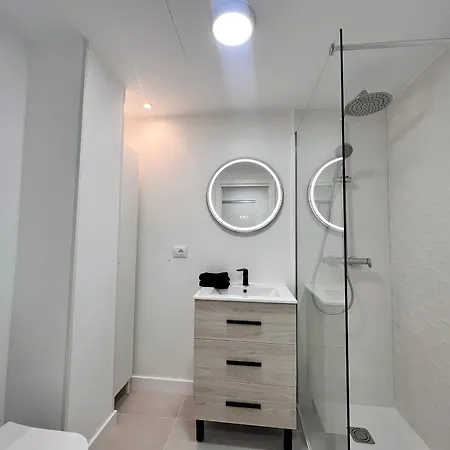 Sunny Apto Castle Harbour